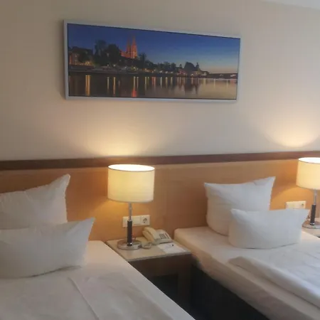 Отель Sorat Insel-hotel Регенсбург