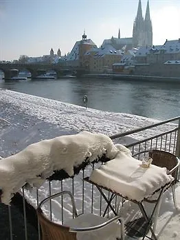 Отель Sorat Insel-hotel Регенсбург