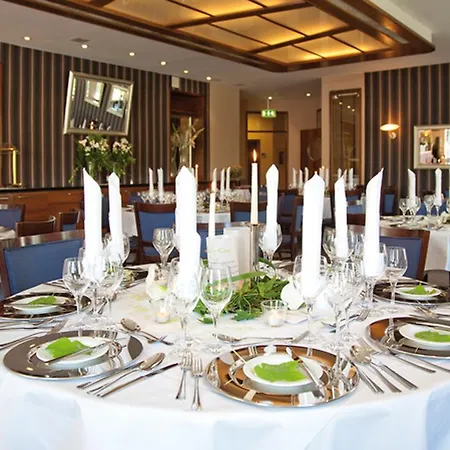 Sorat Insel-hotel Отель Регенсбург